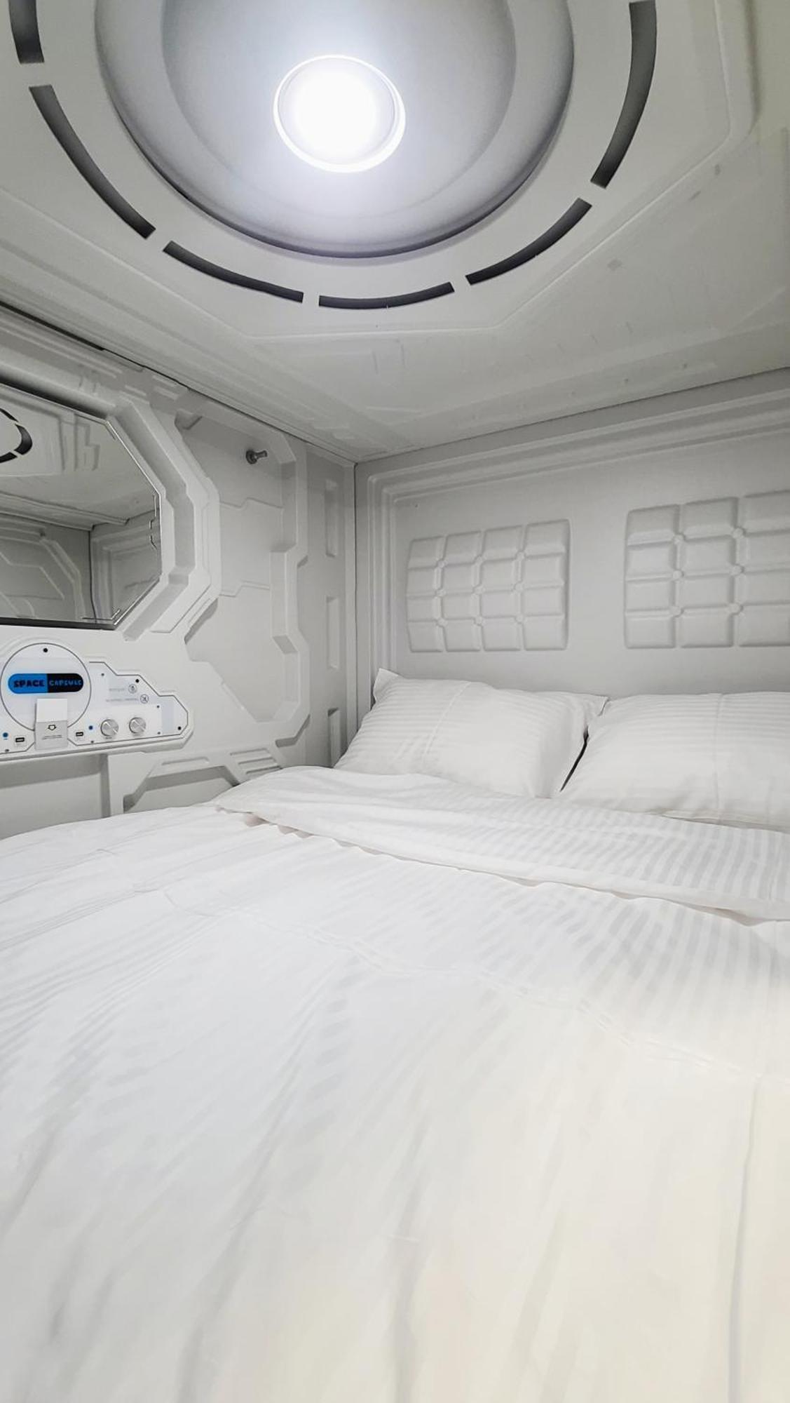Capsula Hotel Jerevan Exteriör bild