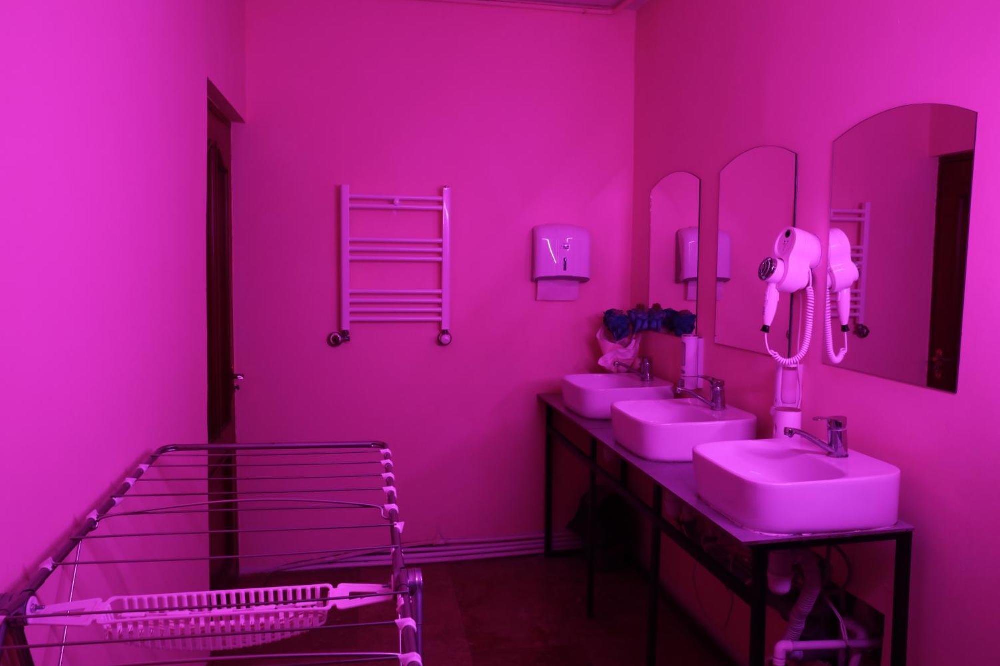 Capsula Hotel Jerevan Exteriör bild