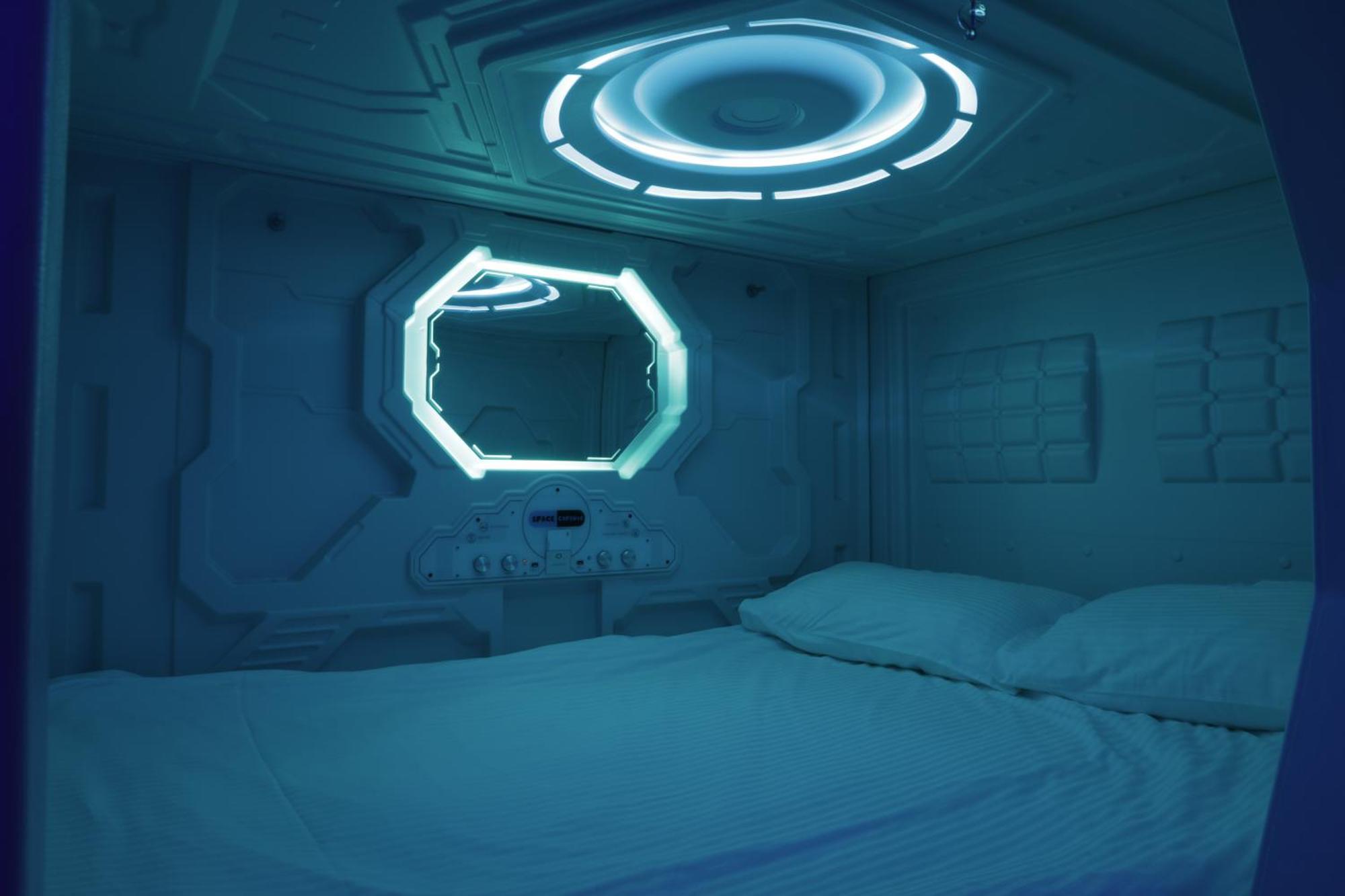 Capsula Hotel Jerevan Exteriör bild